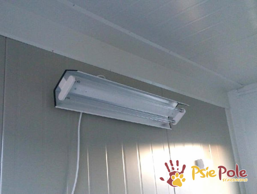 LAMPY UV DO STERYLIZACJI POMIESZCZEŃ LAMPY UV DO STERYLIZACJI POMIESZCZEŃ