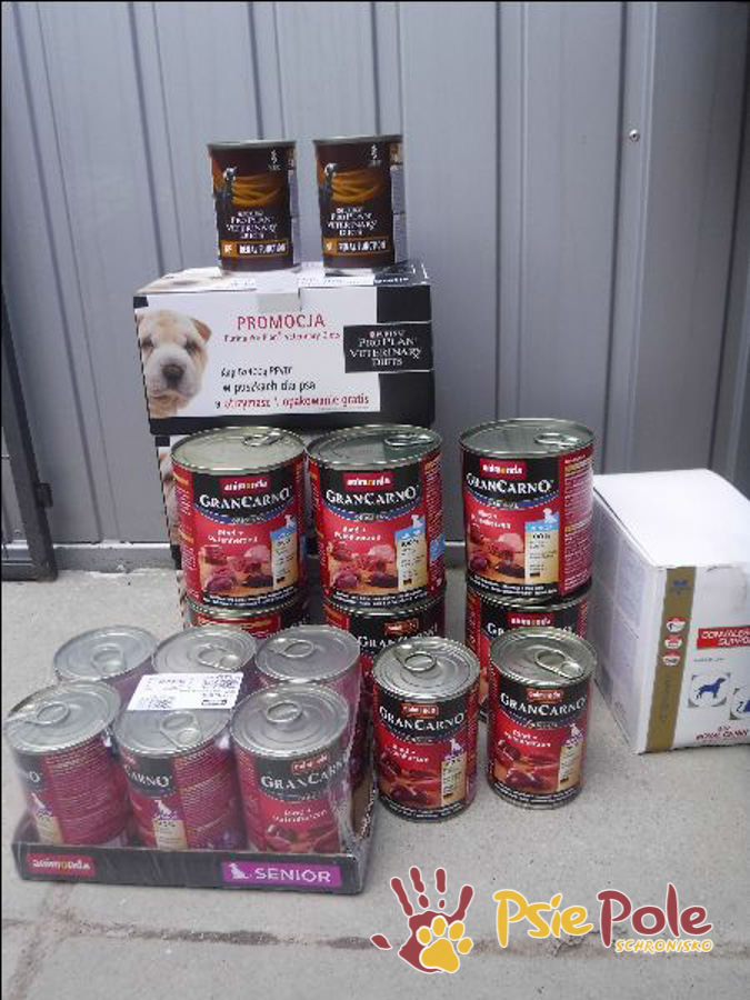 PODARUNKI OD KARMIMY PSIAKI :) PODARUNKI OD KARMIMY PSIAKI :)