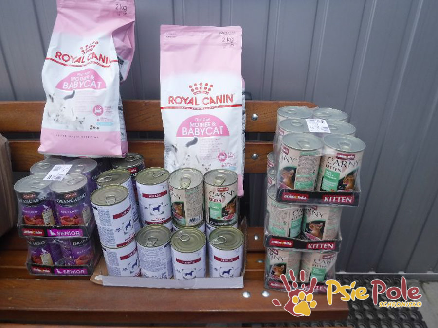 PODARUNKI OD KARMIMY PSIAKI :) PODARUNKI OD KARMIMY PSIAKI :)