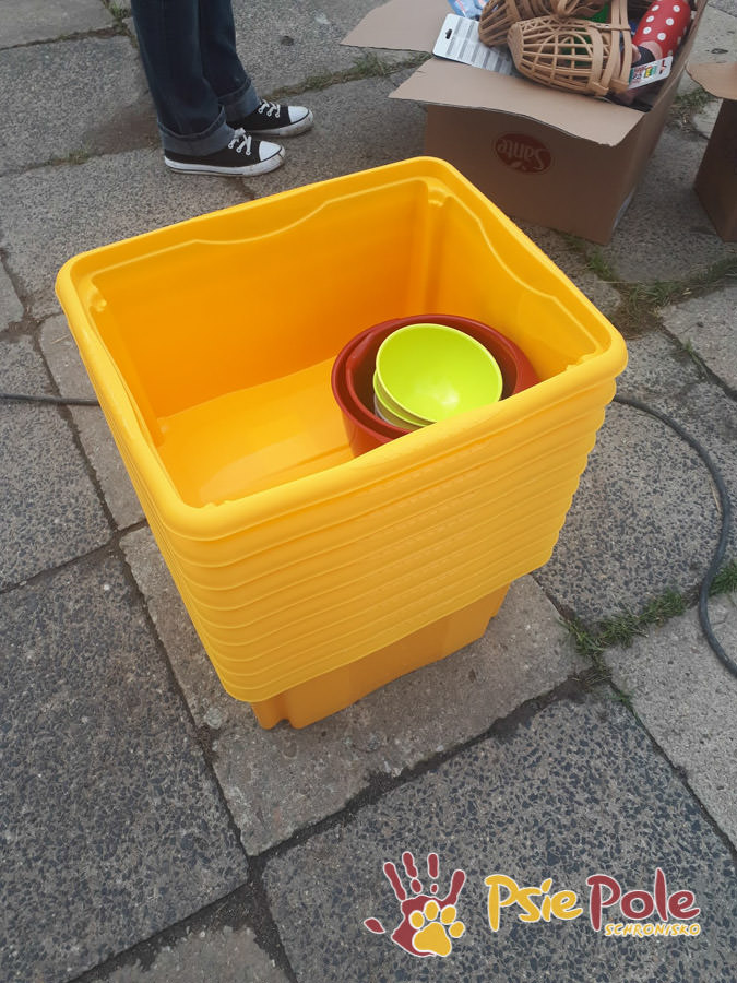 PODARUNKI ZE SKLEPU AUCHAN-M1 KRAKÓW PODARUNKI ZE SKLEPU AUCHAN-M1 KRAKÓW